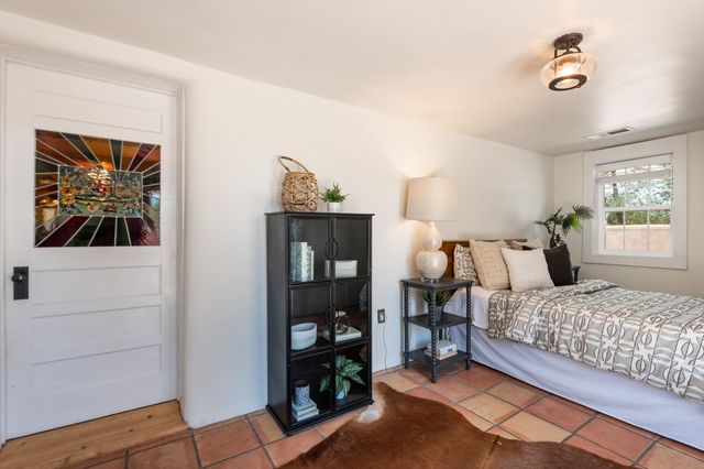 1801 Calle Pequeno NW, Albuquerque, NM 87107