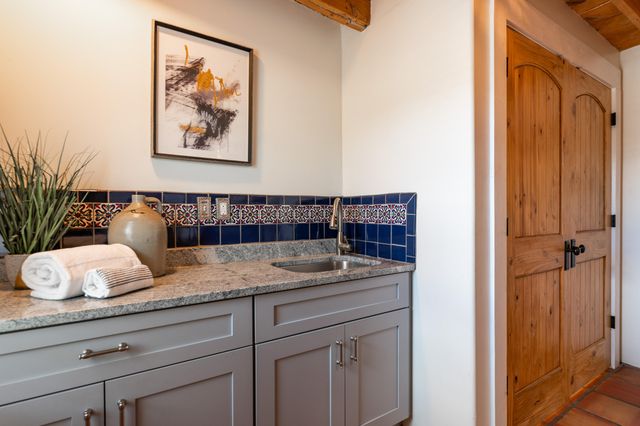 1801 Calle Pequeno NW, Albuquerque, NM 87107