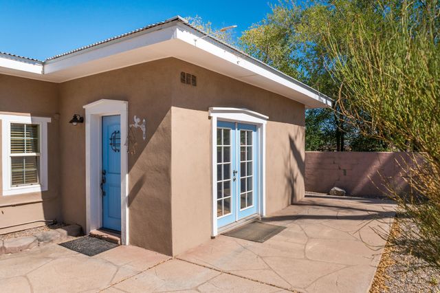 1801 Calle Pequeno NW, Albuquerque, NM 87107