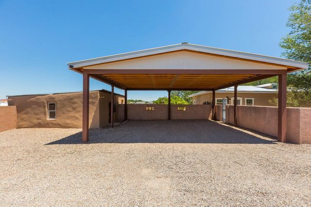 1801 Calle Pequeno NW, Albuquerque, NM 87107