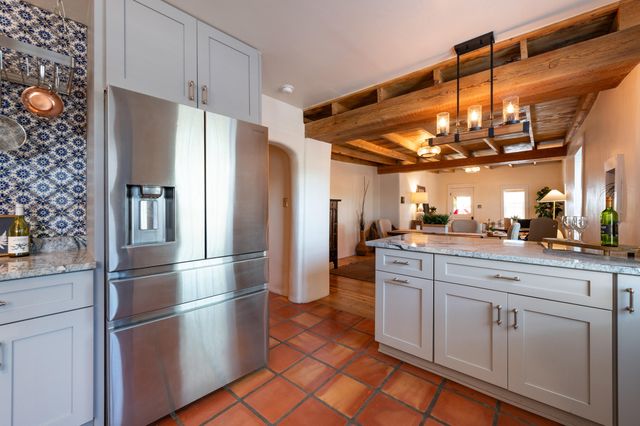 1801 Calle Pequeno NW, Albuquerque, NM 87107
