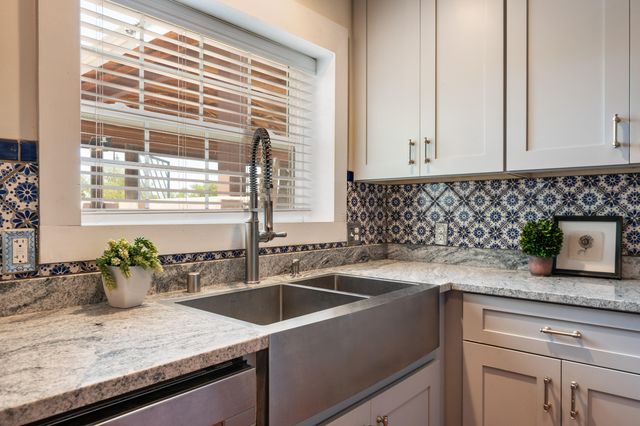 1801 Calle Pequeno NW, Albuquerque, NM 87107