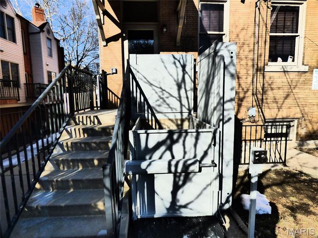 4512 West Pine Boulevard, St Louis, MO 63108