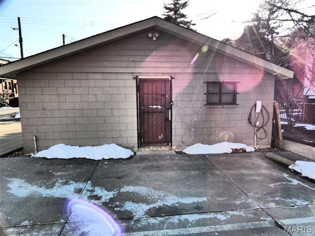 4512 West Pine Boulevard, St Louis, MO 63108