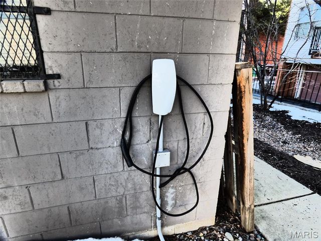 4512 West Pine Boulevard, St Louis, MO 63108