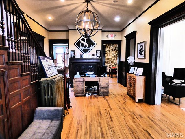 4512 West Pine Boulevard, St Louis, MO 63108