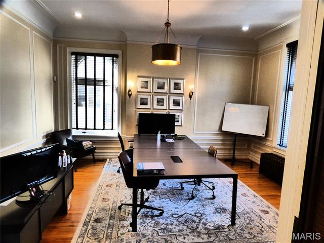 4512 West Pine Boulevard, St Louis, MO 63108