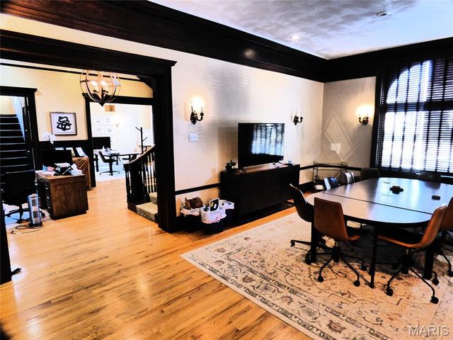 4512 West Pine Boulevard, St Louis, MO 63108