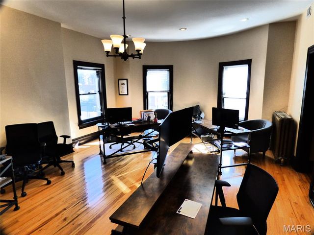 4512 West Pine Boulevard, St Louis, MO 63108