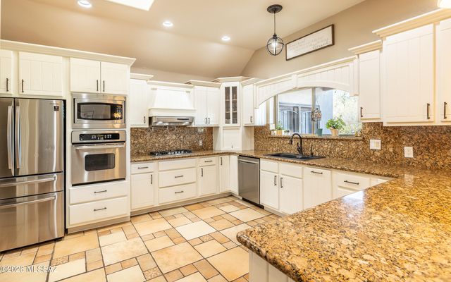 1632 W Placita Lluvia De Oro, Sahuarita, AZ 85629