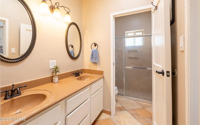 1632 W Placita Lluvia De Oro, Sahuarita, AZ 85629