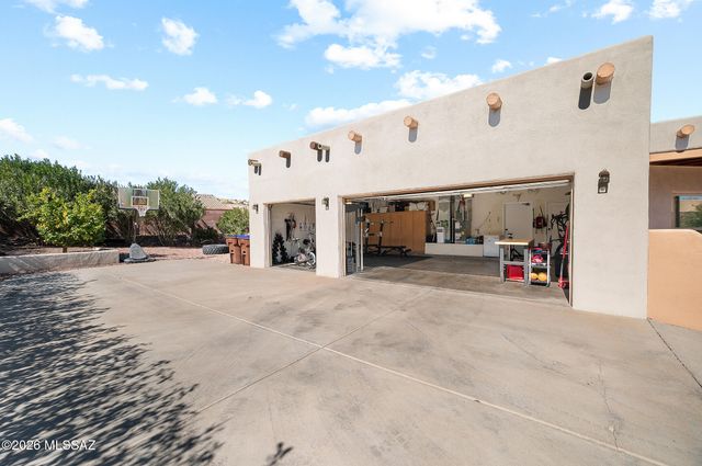 1632 W Placita Lluvia De Oro, Sahuarita, AZ 85629