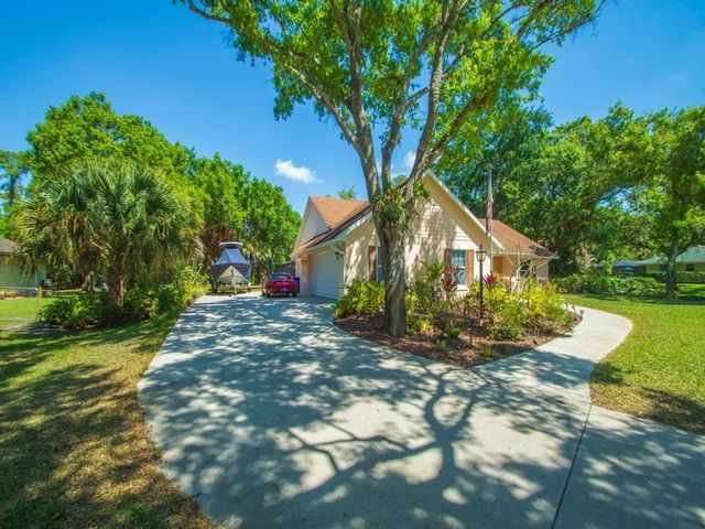 4110 11th Place SW, Vero Beach, FL 32968