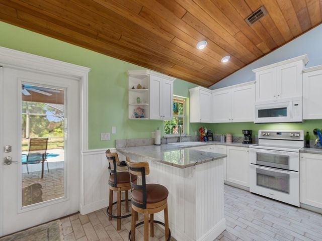 4110 11th Place SW, Vero Beach, FL 32968