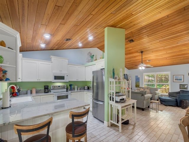 4110 11th Place SW, Vero Beach, FL 32968