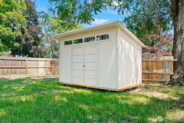 1306 N Water Street, Ellensburg, WA 98926