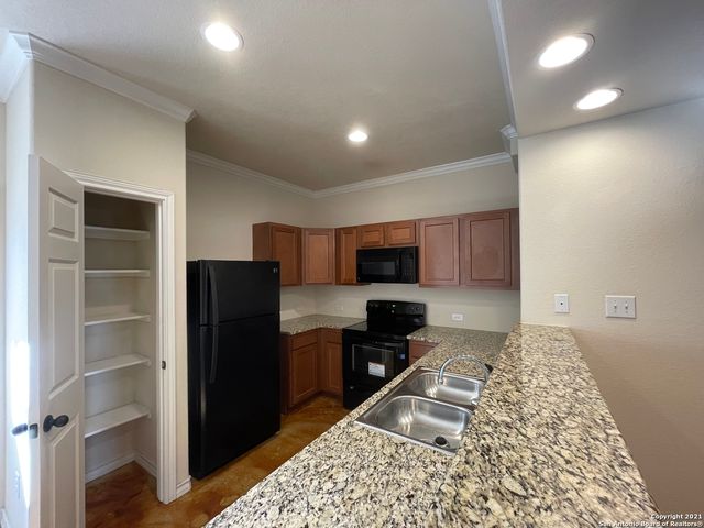 6411 Melanzane Ave Unit 102, San Antonio, TX 78233