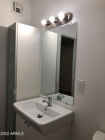 2020 S Granada Drive Apt 5, Tempe, AZ 85282