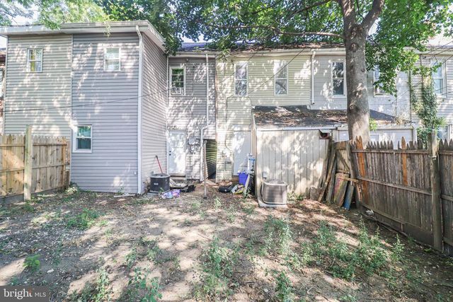 320 WALLACE ST, York, PA 17403