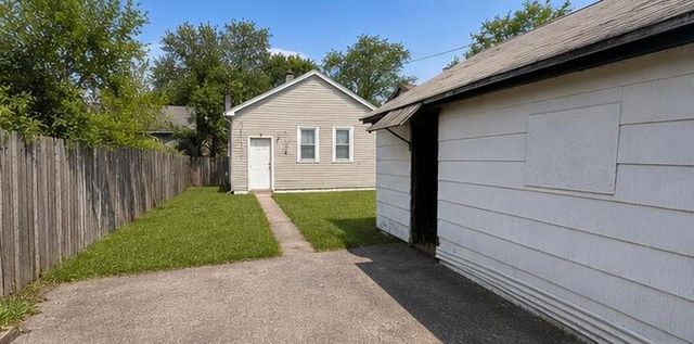 1084 E 36th Avenue, Gary, IN 46409
