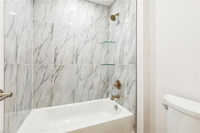 2663 Rail CT, Gloucester Point, VA 23062