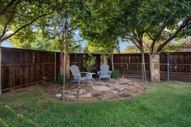 804 SWORD BRIDGE Drive, Lewisville, TX 75056