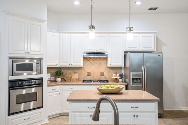 804 SWORD BRIDGE Drive, Lewisville, TX 75056
