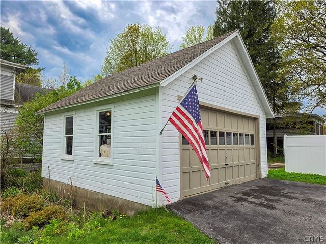 16 5th Street, Camden, NY 13316
