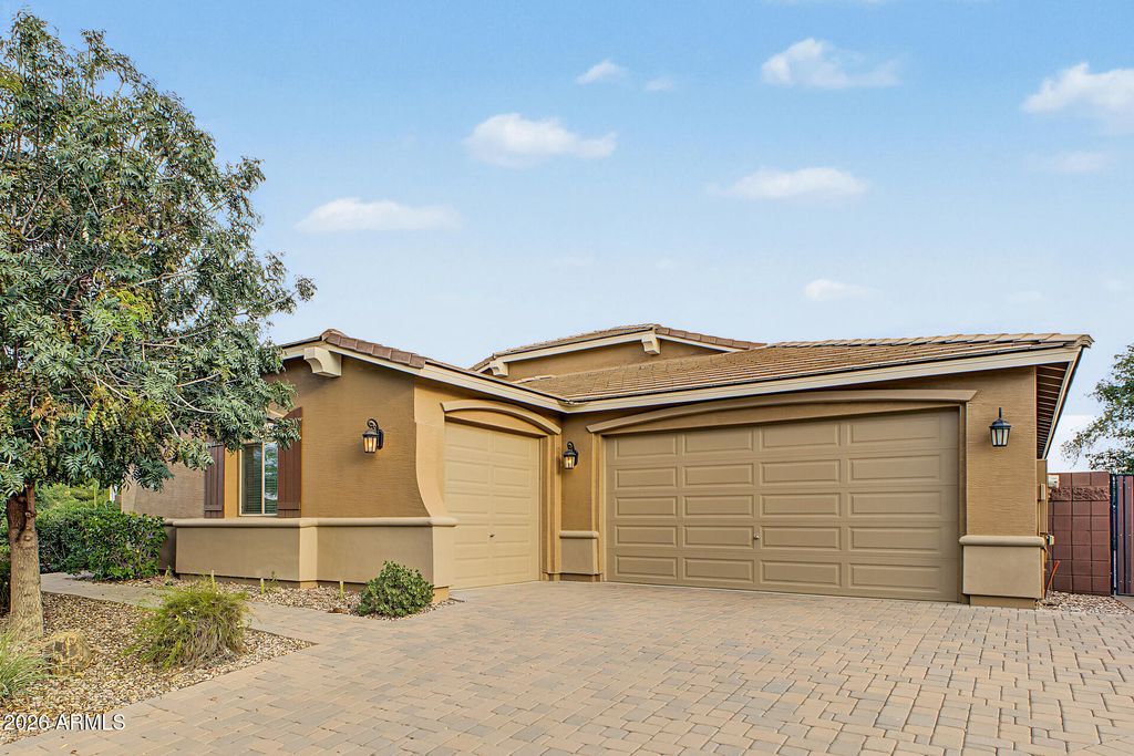 401 W BASSWOOD Avenue, San Tan Valley, AZ 85140 — exterior