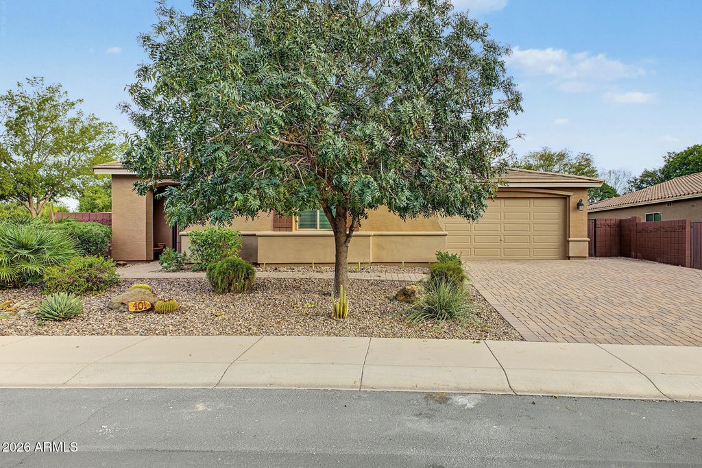 401 W BASSWOOD Avenue, San Tan Valley, AZ 85140 — photo 2