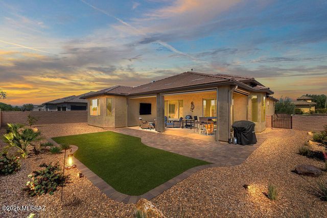 1803 N Bayshore Drive, Green Valley, AZ 85614