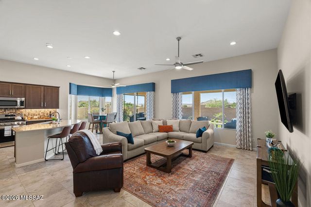 1803 N Bayshore Drive, Green Valley, AZ 85614