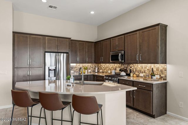 1803 N Bayshore Drive, Green Valley, AZ 85614