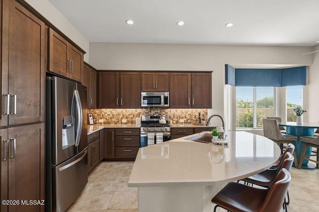 1803 N Bayshore Drive, Green Valley, AZ 85614
