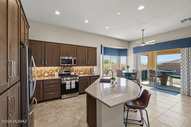 1803 N Bayshore Drive, Green Valley, AZ 85614