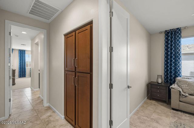 1803 N Bayshore Drive, Green Valley, AZ 85614