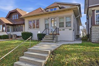 1610 S 82nd STREET, West Allis, WI 53214