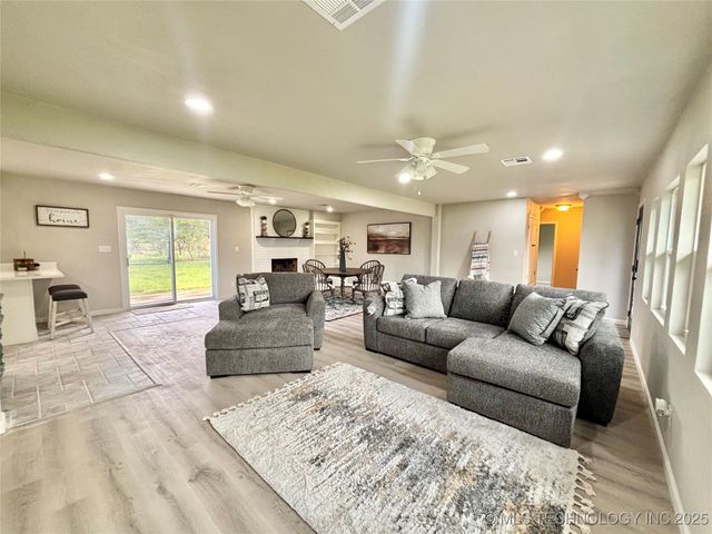 609 N C Street, Mcalester, OK 74501