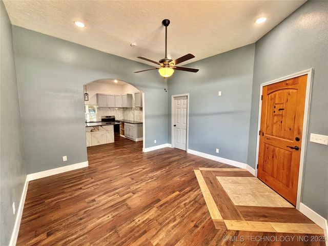 609 N C Street, Mcalester, OK 74501