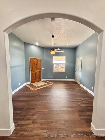 609 N C Street, Mcalester, OK 74501