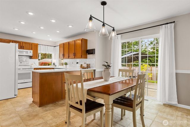 36545 31st Avenue S, Federal Way, WA 98003