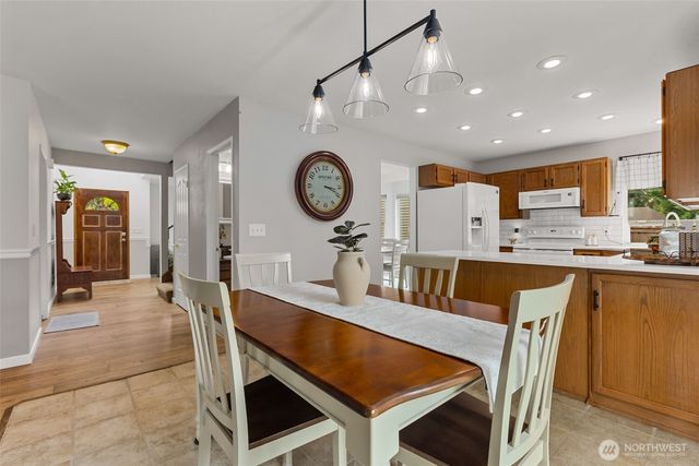 36545 31st Avenue S, Federal Way, WA 98003