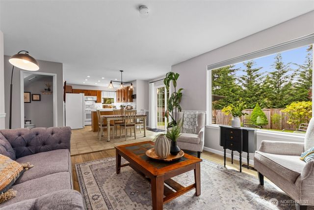 36545 31st Avenue S, Federal Way, WA 98003