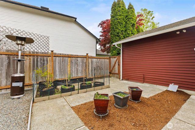 36545 31st Avenue S, Federal Way, WA 98003