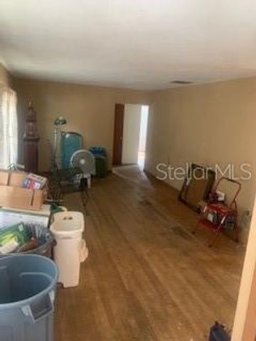 516 S EXETER STREET, Eustis, FL 32726