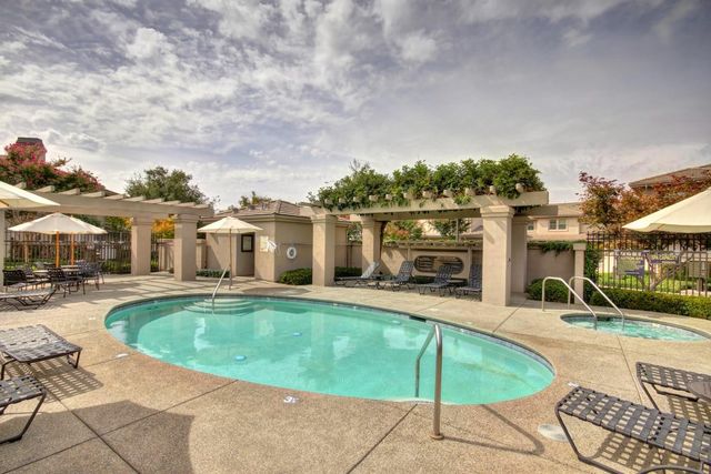 11281 Stanford Court Ln #609, Gold River, CA 95670