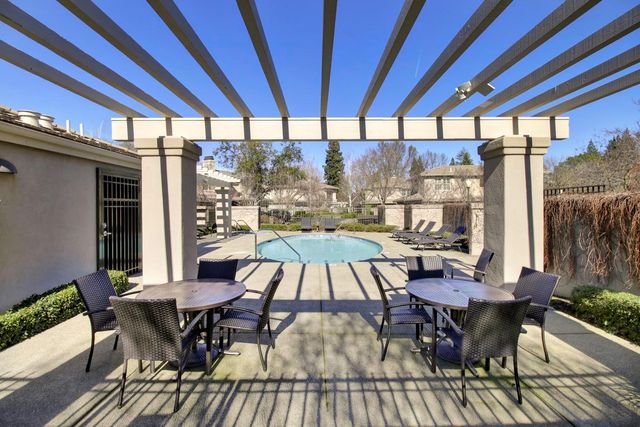 11281 Stanford Court Ln #609, Gold River, CA 95670