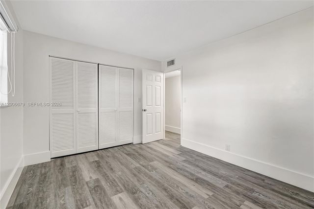 4800 Hillcrest Ln 207 207, Hollywood, FL 33021