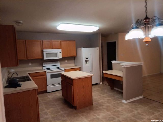 3826 Miho, San Antonio, TX 78223