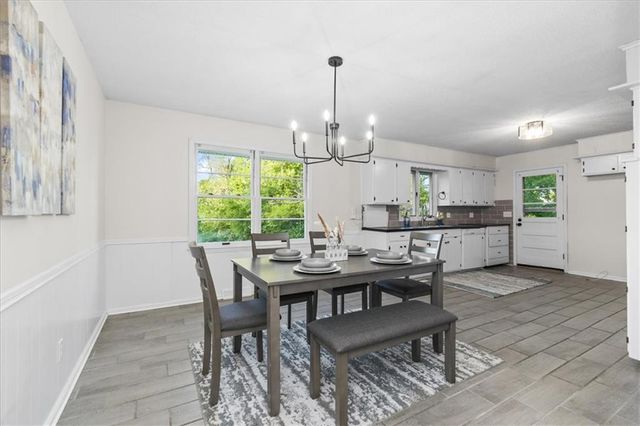 1605 SE M AA Highway, Blue Springs, MO 64014